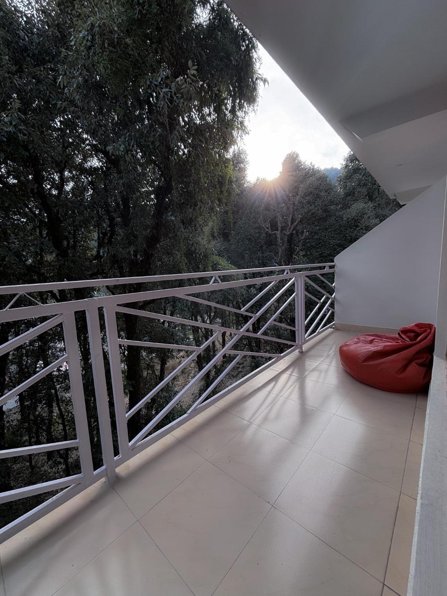 The Void - Dharamkot Apartment Dharamshala Ruang foto